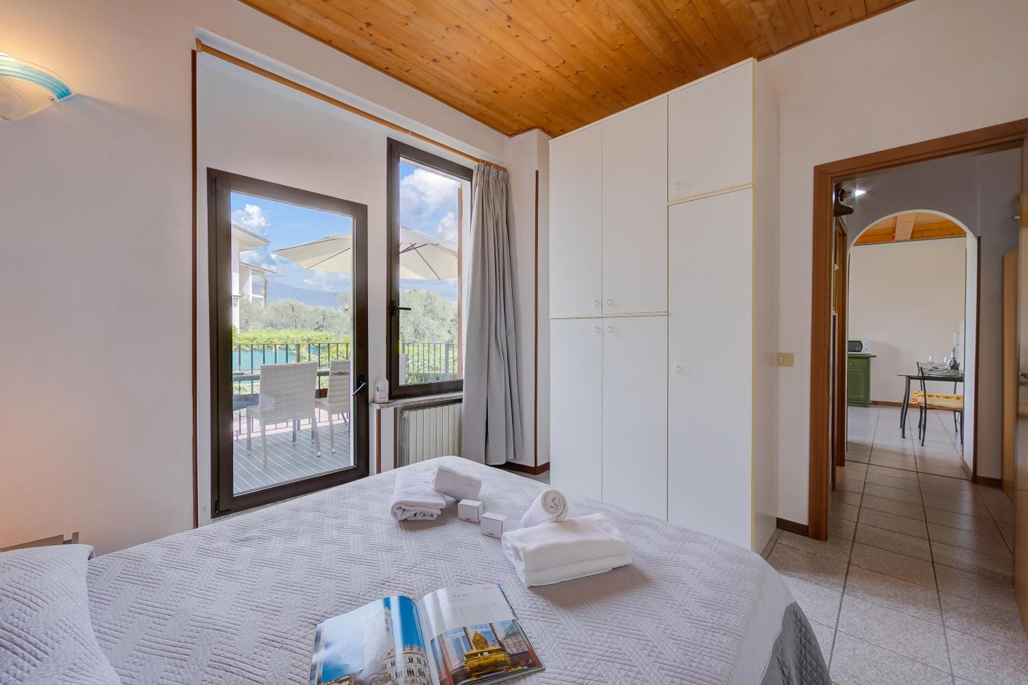 Al Peveri - Private Parking & Near Lake - Happy Rentals Toscolano Maderno Exteriör bild