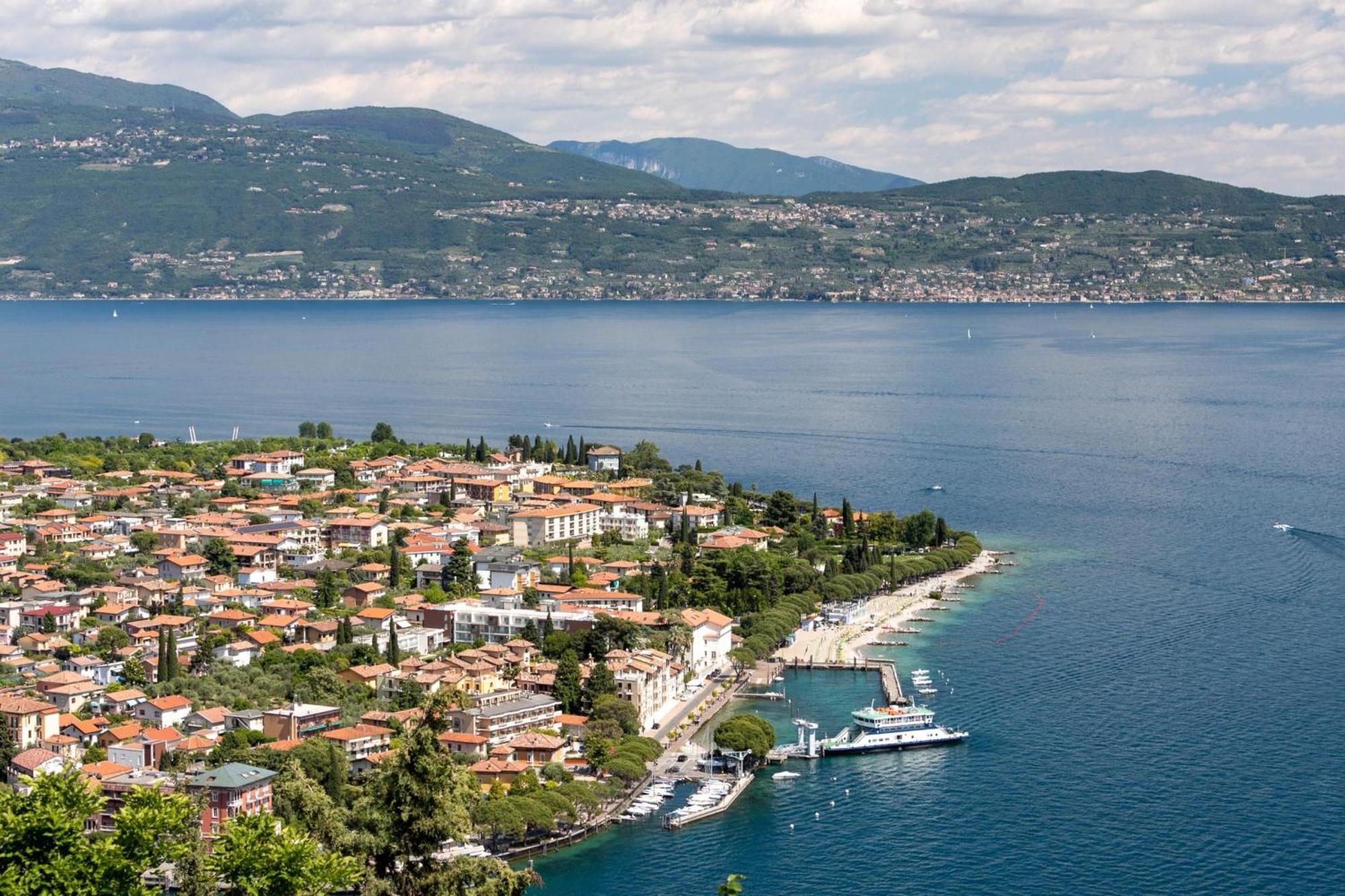 Al Peveri - Private Parking & Near Lake - Happy Rentals Toscolano Maderno Exteriör bild