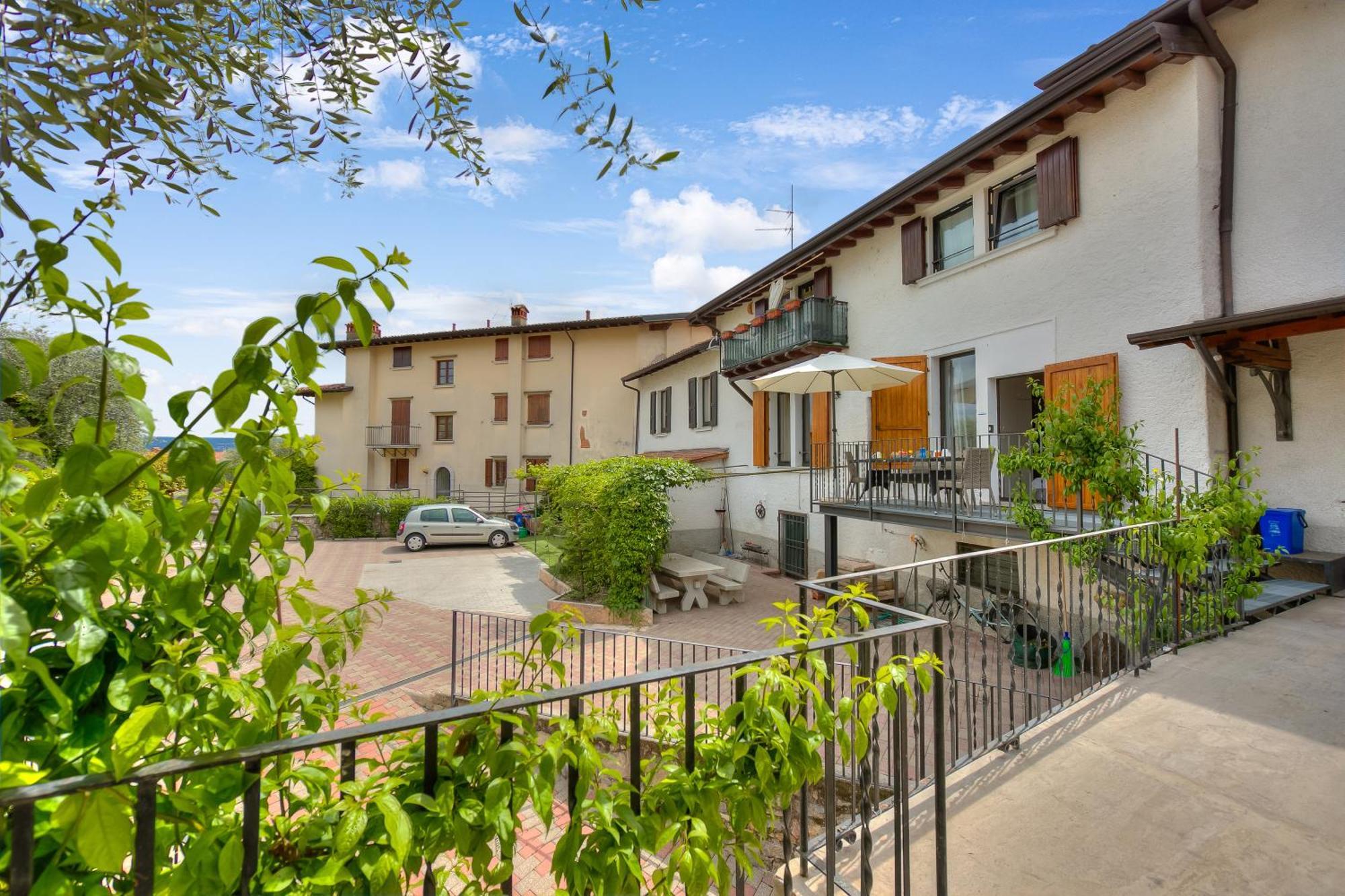 Al Peveri - Private Parking & Near Lake - Happy Rentals Toscolano Maderno Exteriör bild
